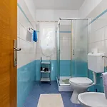 Delightful With Pool For 6 Persons Вилла