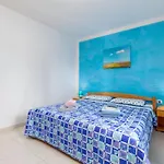 Вилла Delightful With Pool For 6 Persons